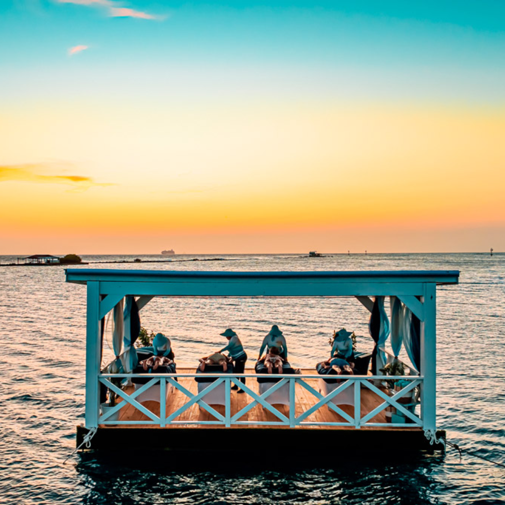 Vmoksha | Serene Floating Massage. NEW EXPERIENCE