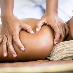 Vmoksha | Deep Squeeze Massage